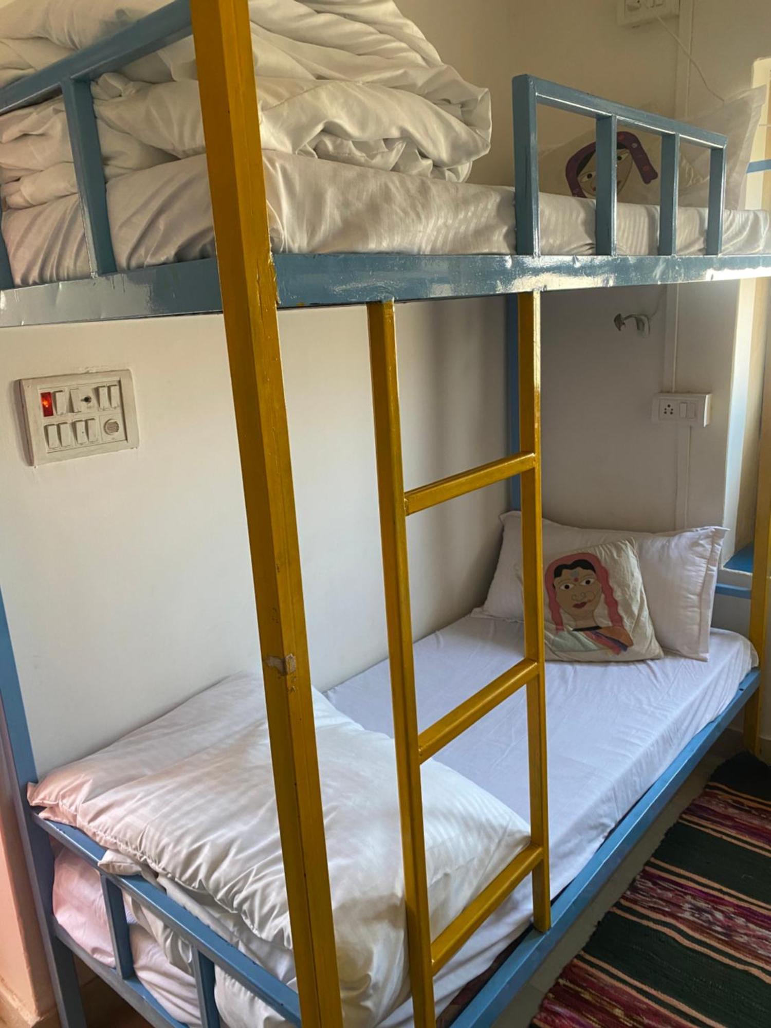 Blue Eye Hostel Jaisalmer Zewnętrze zdjęcie